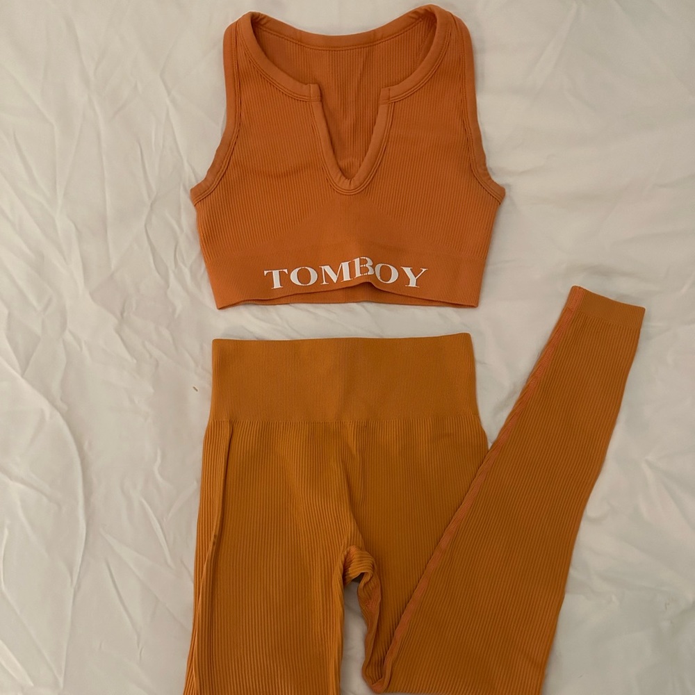 TOMBOY orange workout set